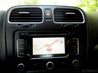 VW GOLF CABRIO LOUNGE 2,0 TDi 103 KWTOP STAV F1 - - 4