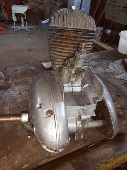 Motor Jawa 250/590 Sport + Californie - 4