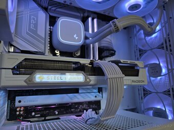Herní PC AM5/Ryzen 7700/RX9070XT/32GB RAM/2TB NVMe - 4