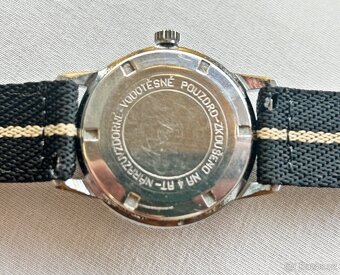 Československé mechanické vintage retro hodinky PRIM Sport 1 - 4