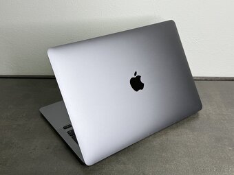 MacBook Air 13'' 2020 / M1 / 8GB / 256GB SSD / Space Gray - 4