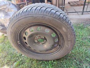 Zimní pneumatiky R16 195/60 - 4