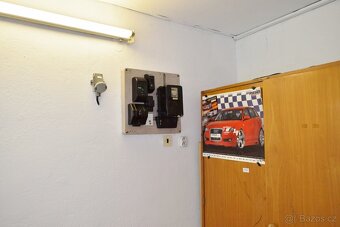 Prodej pěkné garáže v Trutnově - 4