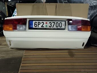Zadní čelo se světly na Rapid 130. - 4