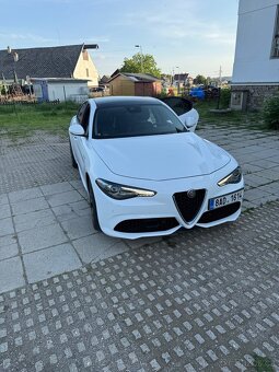 Prodej alfa romeo giulia 2020 206kw benzin - 4