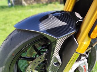 TRIUMPH STREET TRIPLE RR - 4