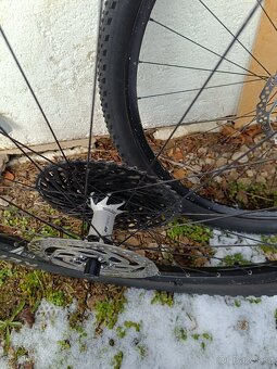 DT Swiss 1700 29" zapletená kola - 4