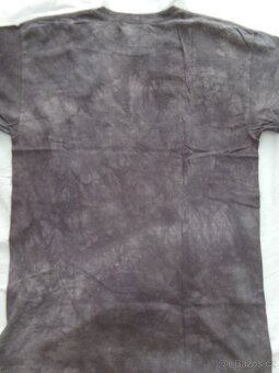 Nové triko s motivem vesmíru. - 4