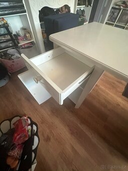 Dětský pracovní stůl - 4