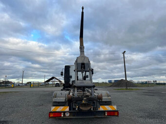 Hákový nosič IVECO AT190S36, r.v. 2004 - 4
