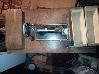 Prodám tři šici stroje - 4