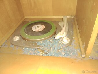 Retro gramofon Tesla Copélia - 4