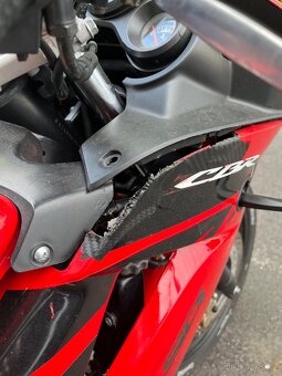 Honda CBR 125r - 4