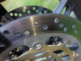 Triumph Speed Triple 1050. RV 2005 - 4