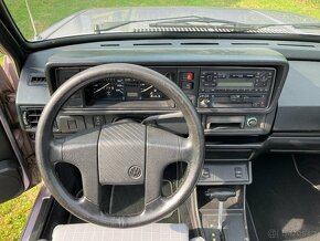 VW GOLF MK1 Cabrio (72 kW, automat, 1 781 ccm) - 4