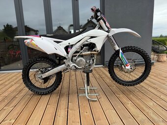 Motokros Kawasaki KX 450 - 4