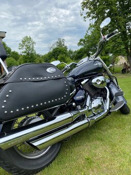 Suzuki Intruder C800VL - 4