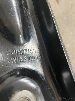 Originál rameno levé ŠKODA Octavia III 5E0 5Q0407151L - 4