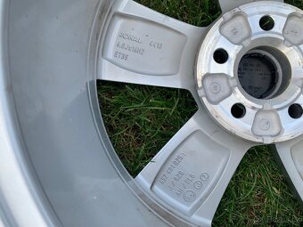 kompletní sada ALU ORIGINALNÍCH KOL Škoda vč. zimních pneu - 4