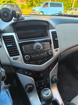 Chevrolet Cruze 1.6 91kw Čr 142tis najeto - 4