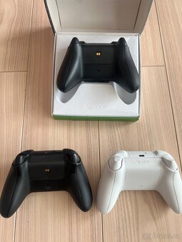 Microsoft Xbox Series Ovladač - 4