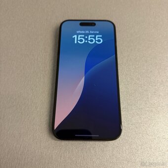 iPhone 15 Pro 256GB black titan, pěkný stav, rok záruka - 4