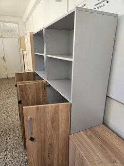 KANCELÁŘSKÉ SKŘÍŇKY 2+1ks - 4