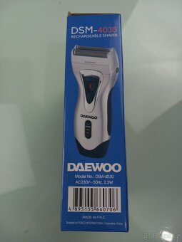 Dobíjecí holicí strojek Daewoo DSM-4030 - 4