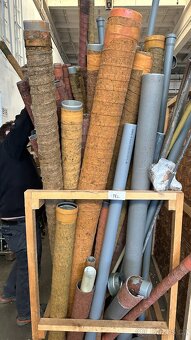 Šedé odpadní trubky - 4