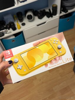 Nintendo Switch Lite s obalem - 4