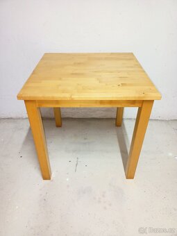 Prodám hezký stůl IKEA,komodu a noční stolky z masivu - 4