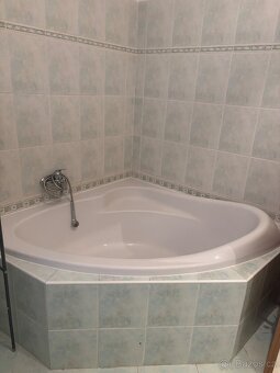 Koupelnová skříňka + zrcadlo - 4