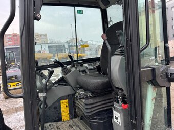 Bobcat E35 Bagr pásový - 4