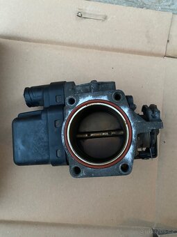 Prodám škrtící klapku m52 - 4