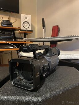 Prodam dve profy Panasonic DVX 100BE - 4