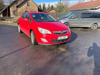 Opel Astra J 1.6i 85kw. - 4