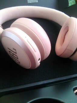ezdrátová Bluetooth růžová nová sluchátka Live 460NC s JBL - 4
