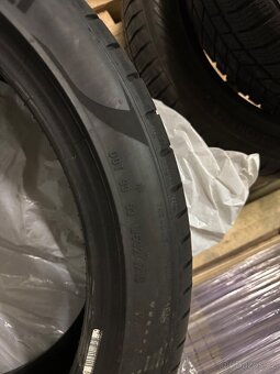 PIRELLI 245/40 R 19 P-ZERO (PZ4) LUXURY SALOON 94W FR S-I - 4