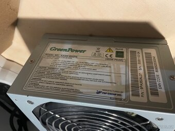 Deska Intel server, CPU, RAM, HDD, DVD, zdroj, kabeláž - 4