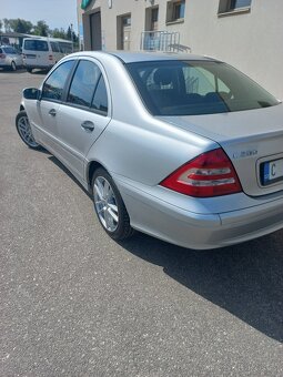 Mercedes-Benz W203 2005 Facelift 2.0 CDI 90 KW - 4