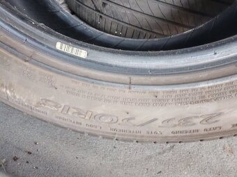 235/50/18  Michelin - 4