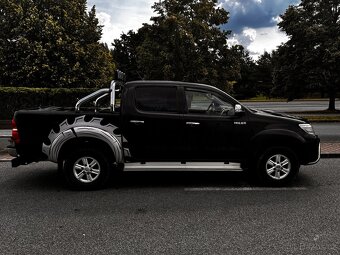 🚗 TOYOTA HILUX 2.5 D-4D 4x4 - 4