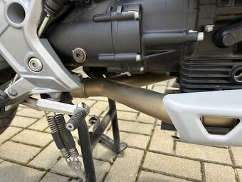 Moto Guzzi V85tt - 4