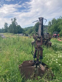 Nakladač unhz 750 - 4