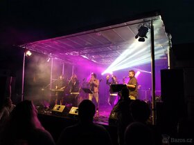 Mobilní Pódium, staga 8x6m, 6x6m 6x4m - 4