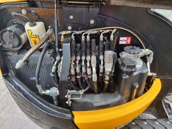 JCB 8026 - silní stroj z provozu, dobré vůle, nové pásy - 4