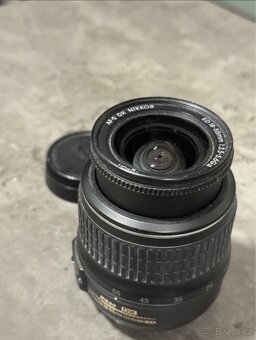 Nikon AF-S Nikkor 18-55mm - 4