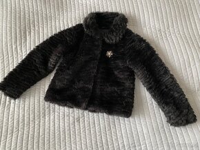 Dívčí černý kožíšek vel. 140-146 - 4
