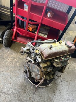 Motor Renault R8 - 4