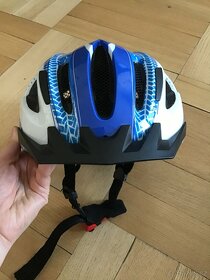 Cyklistická helma s blikačkou - 4